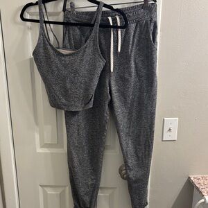 Vuori Gray Women's Lounge Set